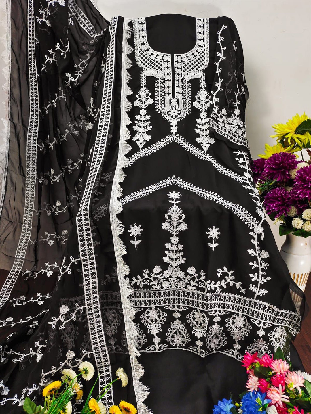 

mimi design Floral Embroidered Unstitched Dress Material, Black