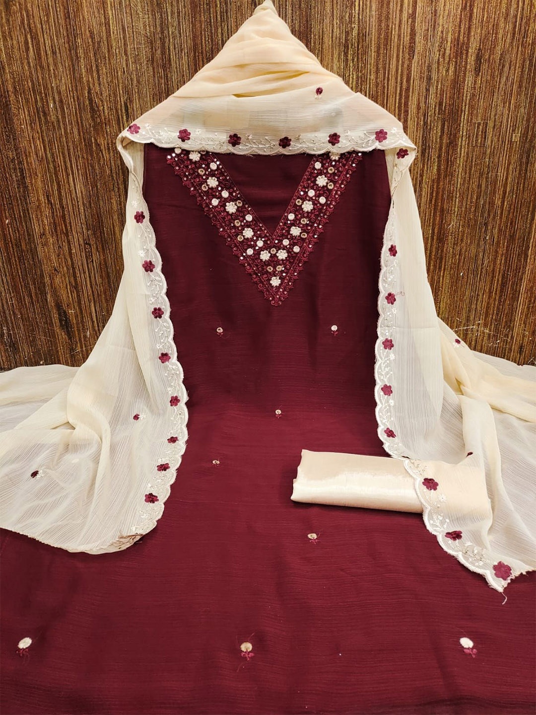 

mimi design Organza Unstitched Dress Material, Maroon