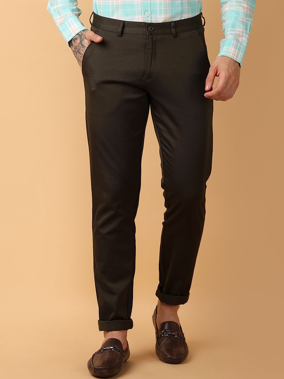 

V-Mart Men Slim Fit Chinos, Green