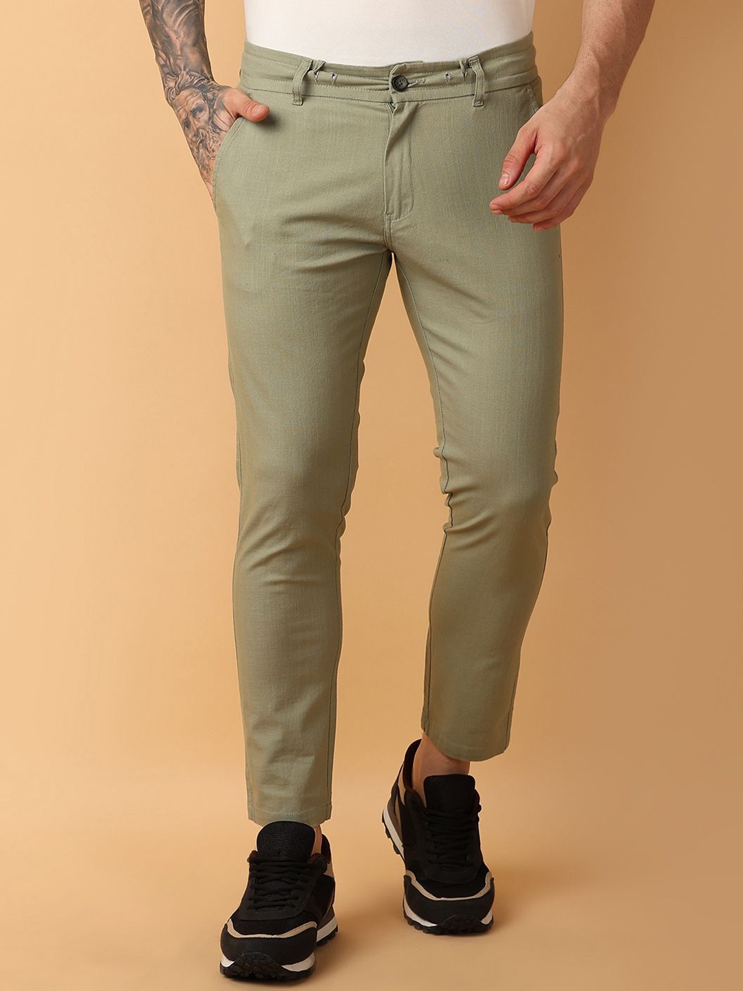 

V-Mart Men Mid- Rise Slim Fit Trousers, Green