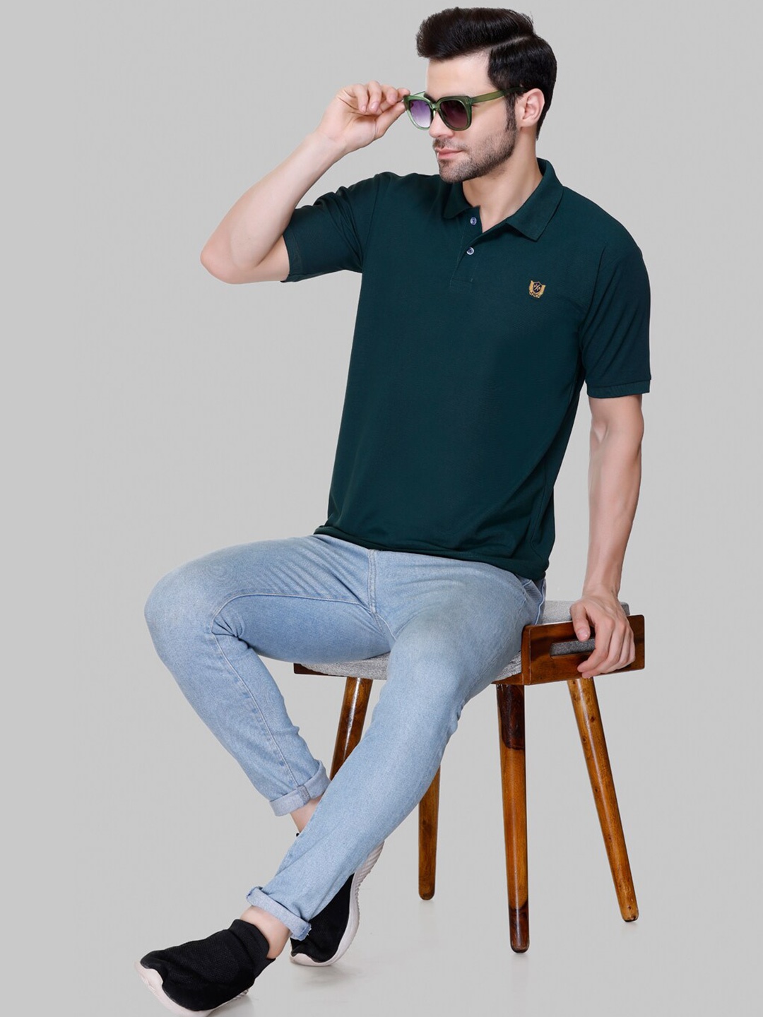 

FLOSBERRY Stylish Men Embroidered Polo Collar T-shirt, Green