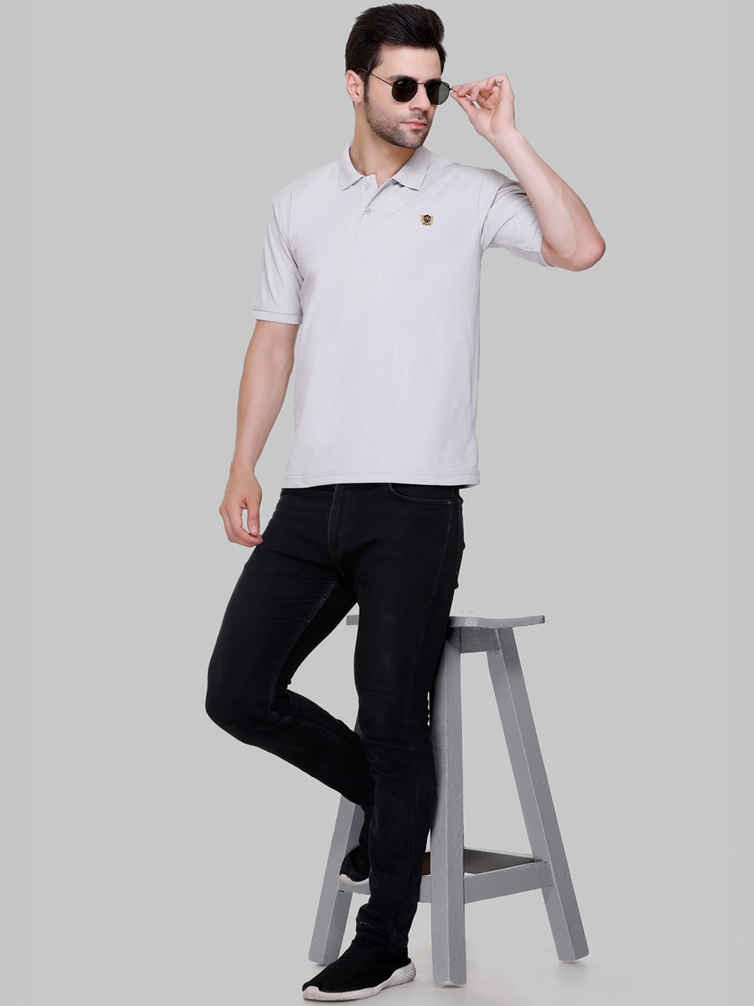 

FLOSBERRY Stylish Men Embroidered Polo Collar T-shirt, Grey