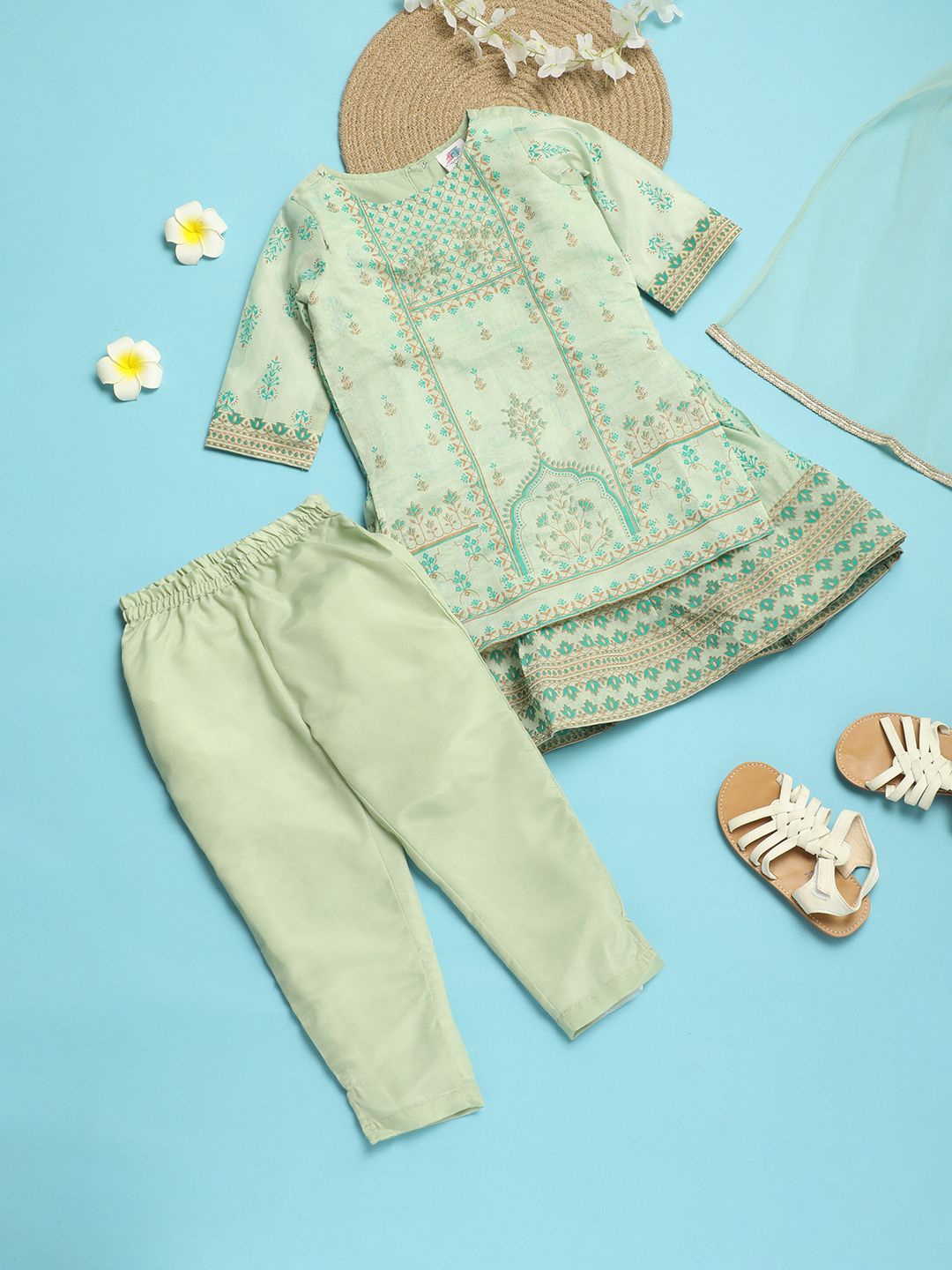 

V-Mart Girls Kurta & Pyjama Clothing Set With Dupatta, Green