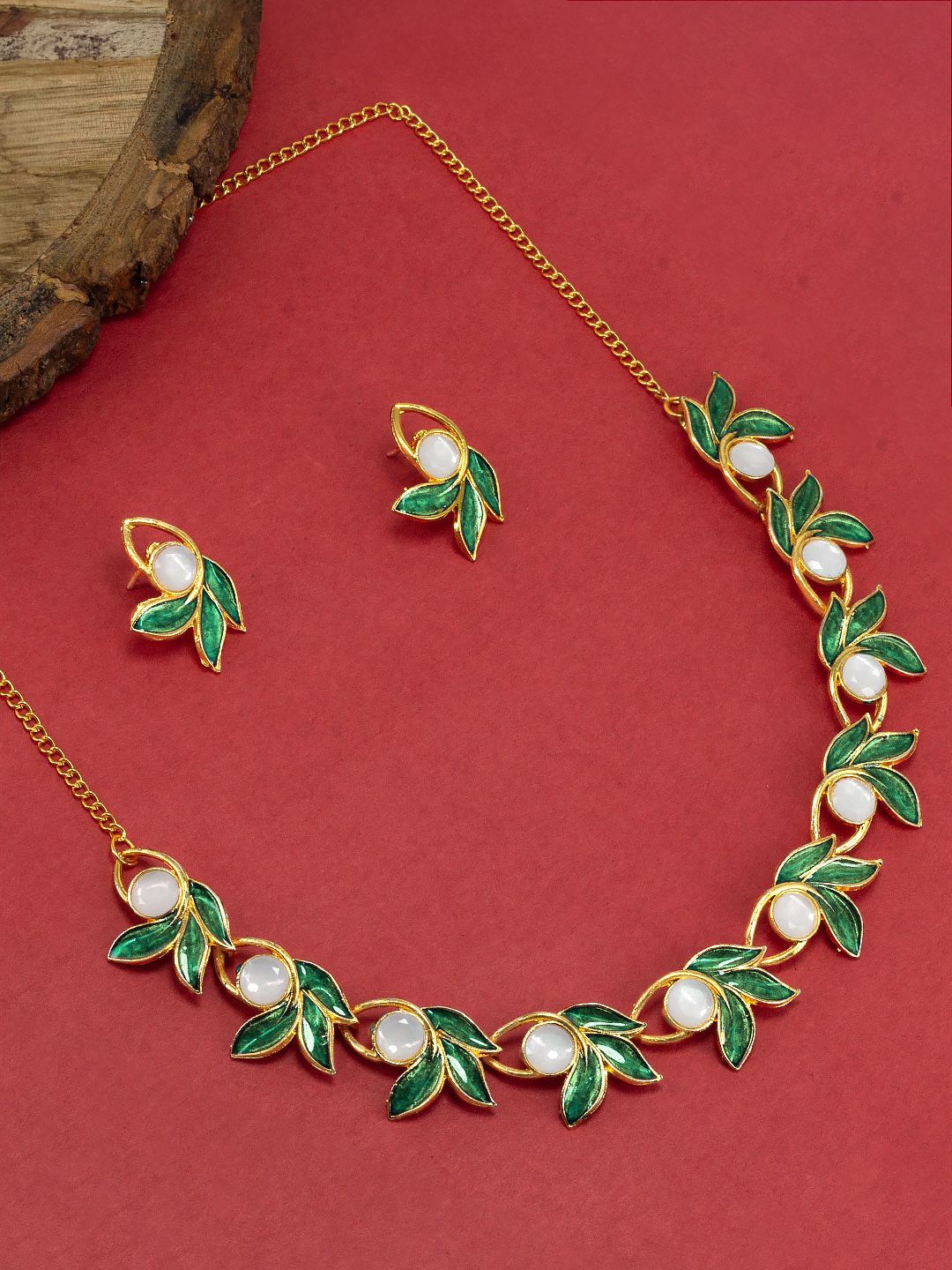 

PRIVIU Women Gold-Plated Stone-Studded Jewellery Set