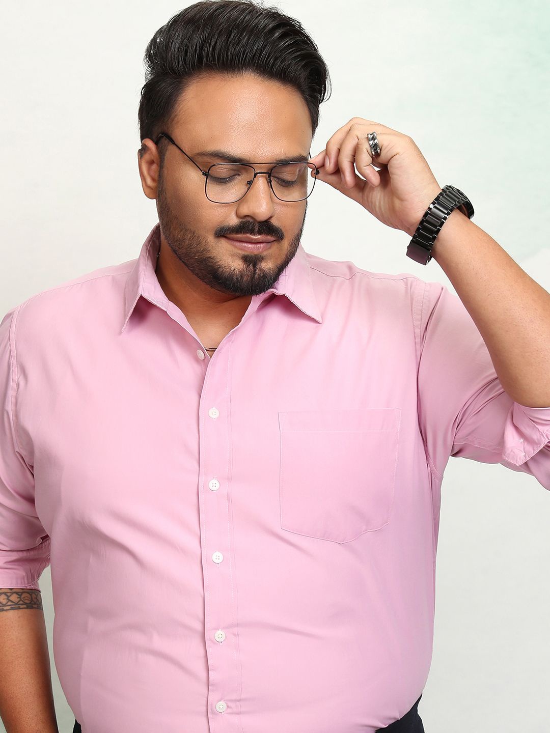 

HIGHLANDER Men Mauve Solid Plus size Regular Fit Casual Shirt