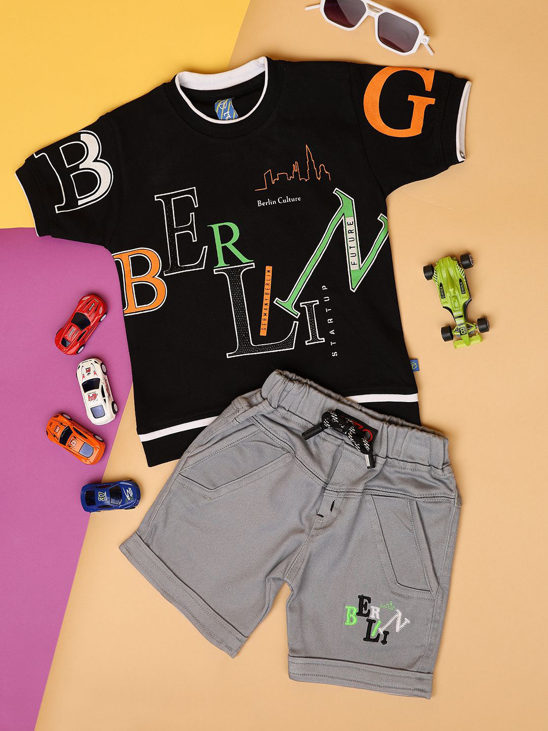 

V-Mart Boys Printed T-shirt with Shorts, Black