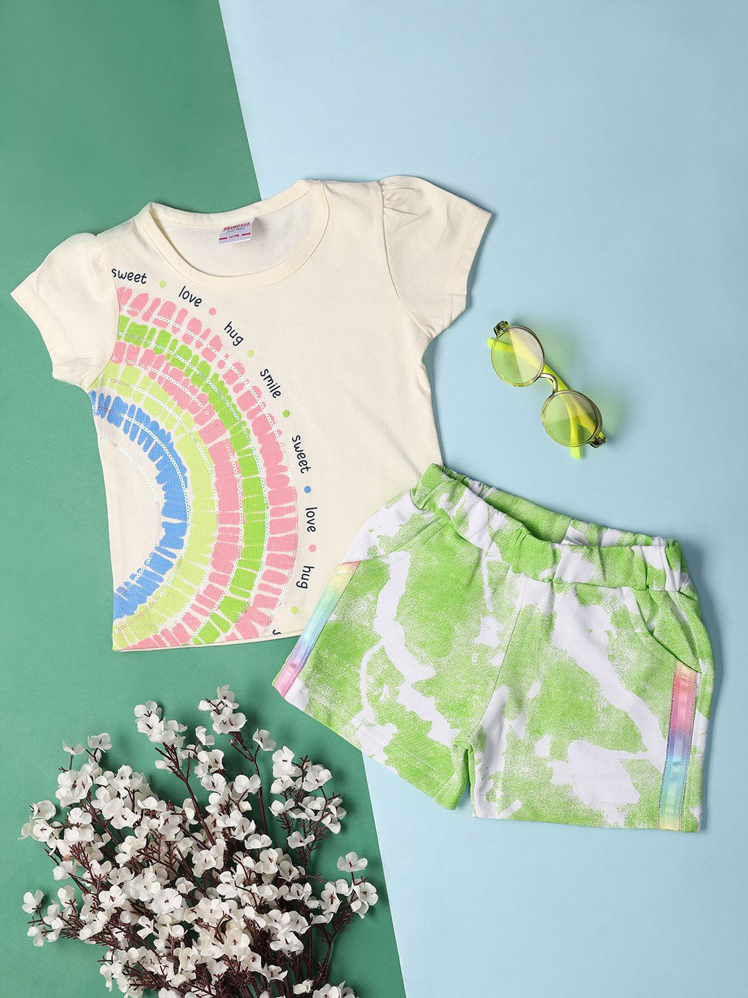 

V-Mart Girls Printed T-shirt with Shorts, Off white