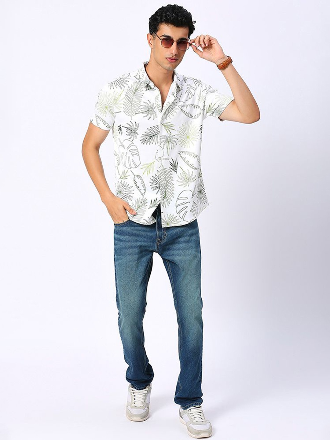 

Wear Your Opinion Men Classic All Over Print Beach Shirt, White