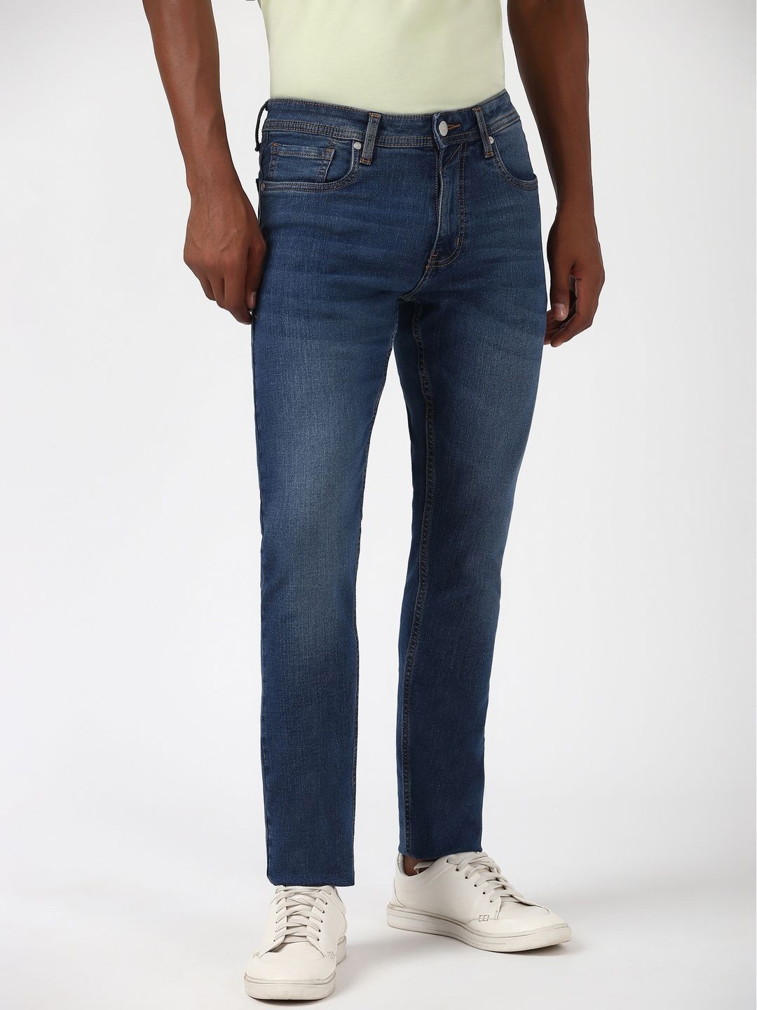 

Peter England Casuals Men Tapered Fit Light Fade Jeans, Navy blue