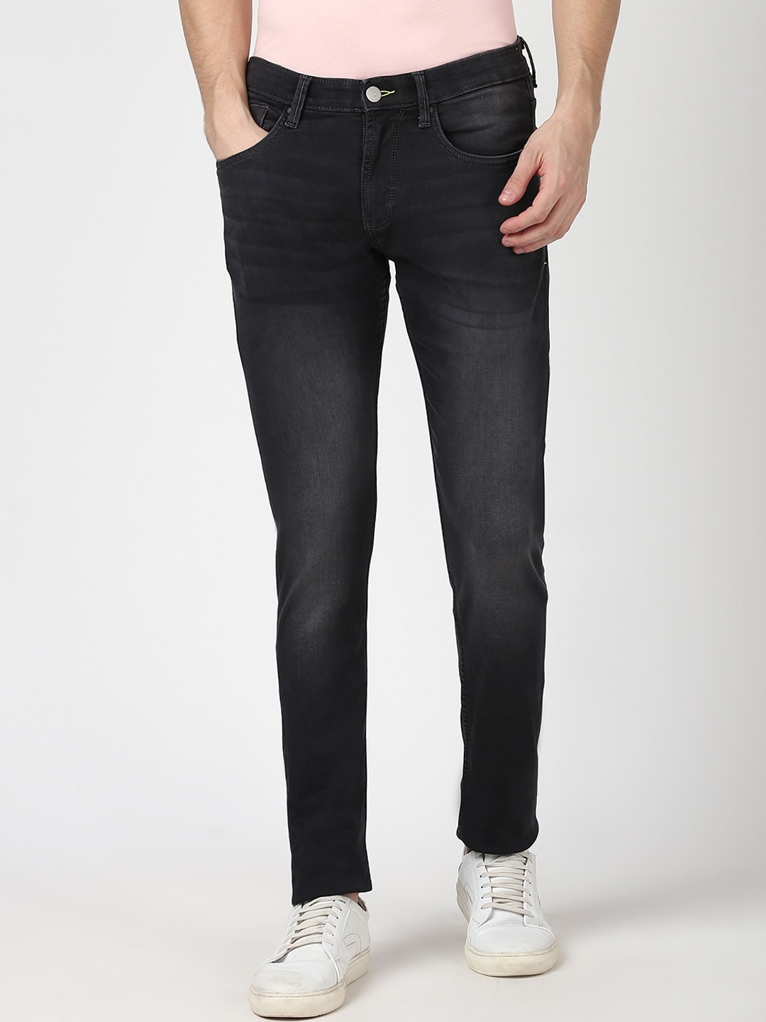 

Peter England Casuals Men Skinny Fit Light Fade Mid-Rise Jeans, Black