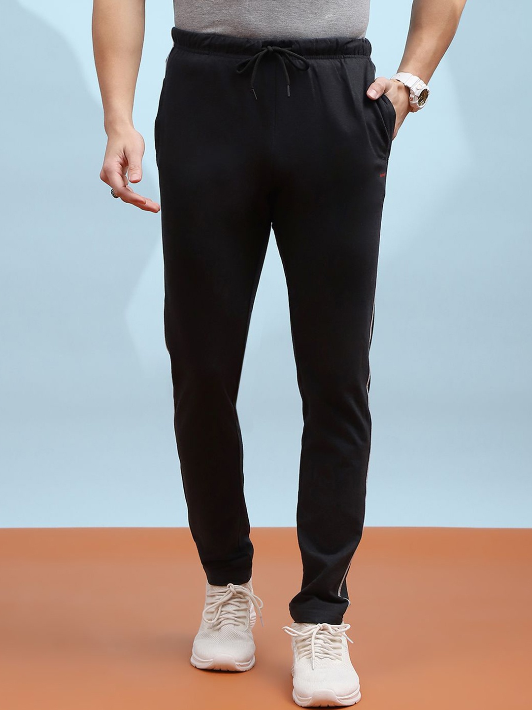 

Cloak & Decker by Monte Carlo Men Mid Rise Track Pants, Black