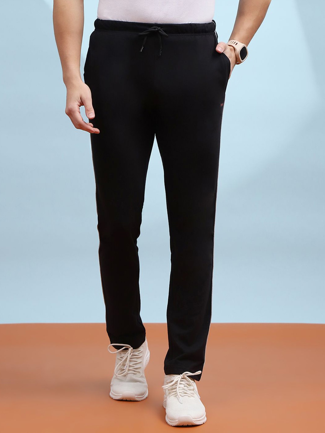 

Cloak & Decker by Monte Carlo Men Mid Rise Track Pants, Black