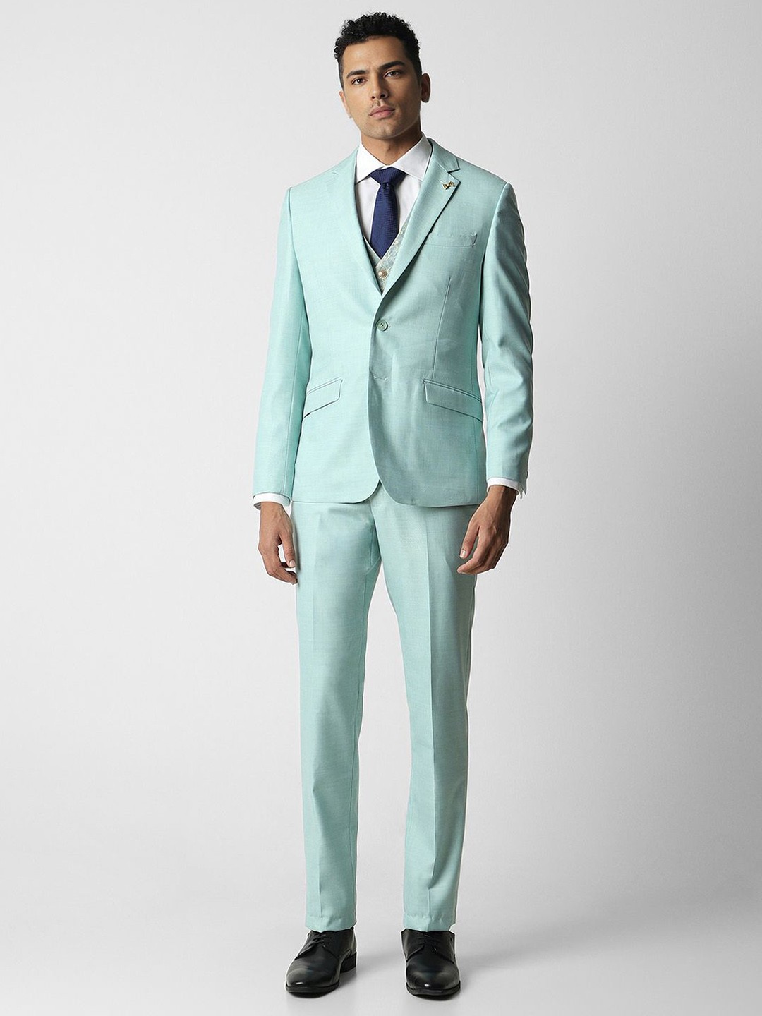 

Van Heusen Men Solid Single Breasted Slim Fit Formal Three Piece Suit, Green