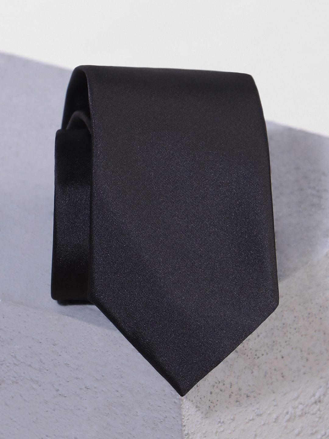 

Louis Philippe Men Broad Tie, Black
