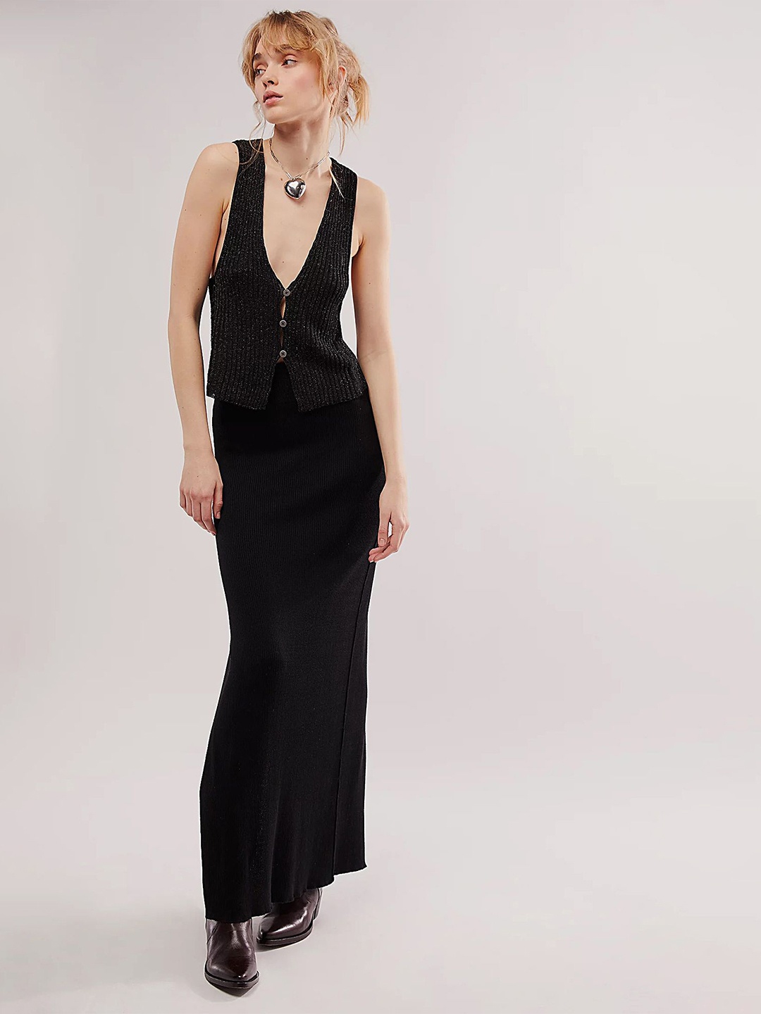 

LULU & SKY Solid V-Neck Sleeveless Bling Cotton Top, Black