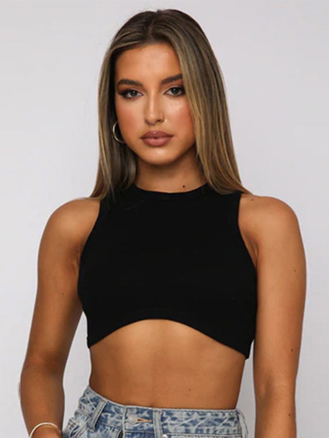 

LULU & SKY Round Neck Solid Crop Top, Black