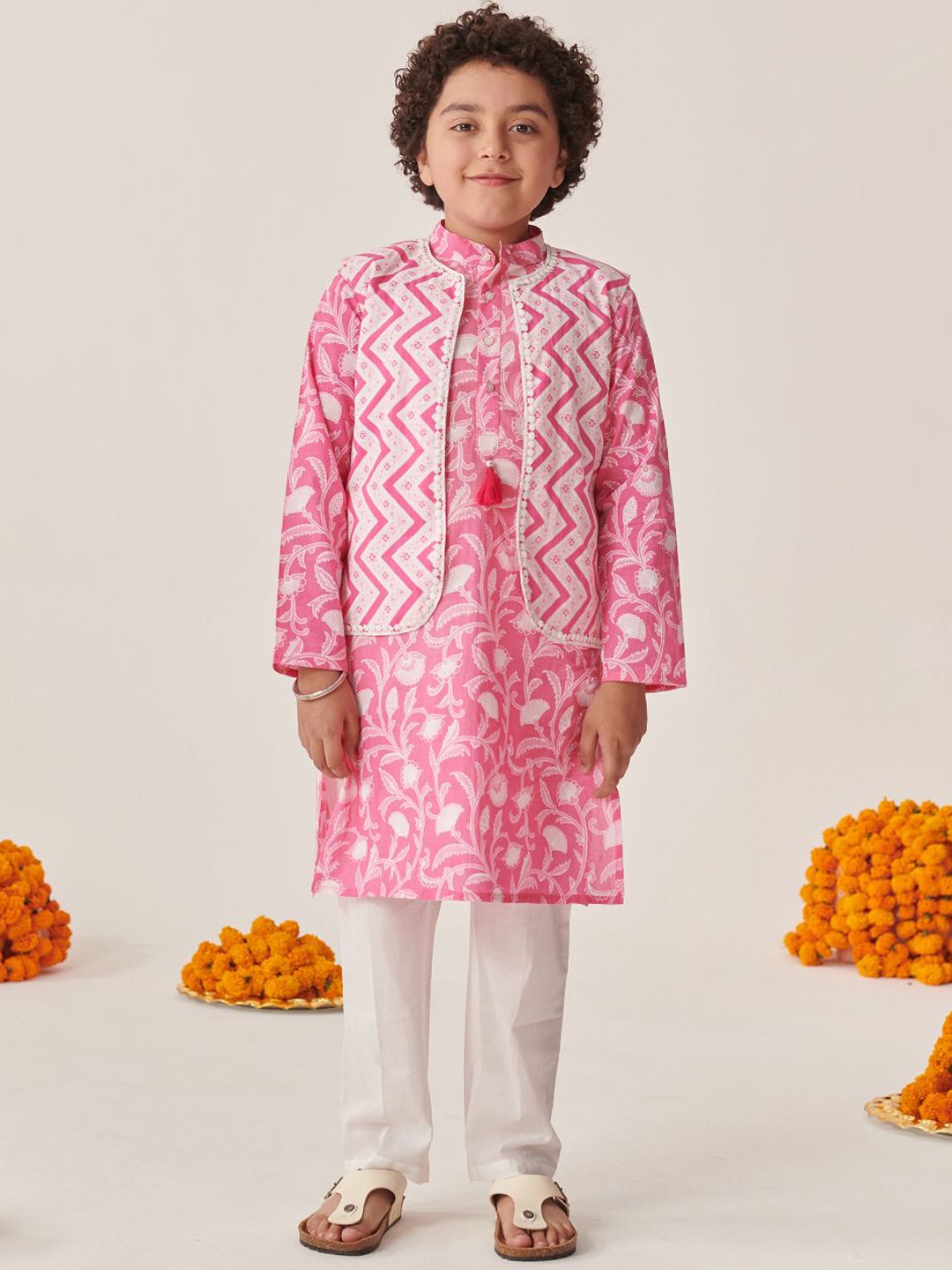 

pspeaches Boys Floral Printed Regular Kurta with Pyjamas, Pink