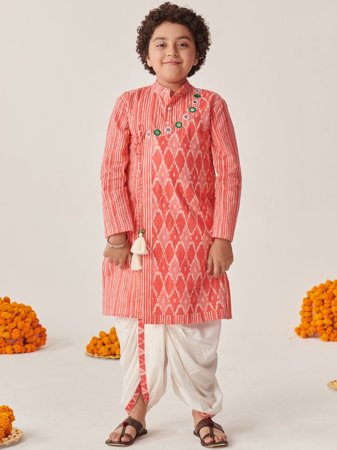 

pspeaches Boys Ethnic Motifs Printed Angrakha Kurta with Dhoti Pants, Peach