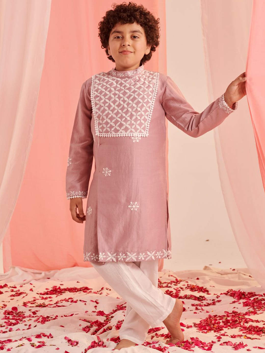 

pspeaches Boys Floral Embroidered Regular Kurta with Pyjamas, Pink