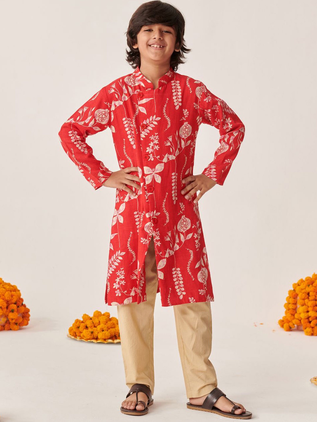 

pspeaches Boys Floral Printed Regular Kurta with Pyjamas, Red