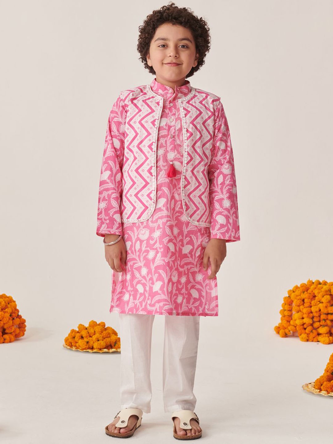 

pspeaches Boys Floral Printed Regular Kurta with Pyjamas, Pink