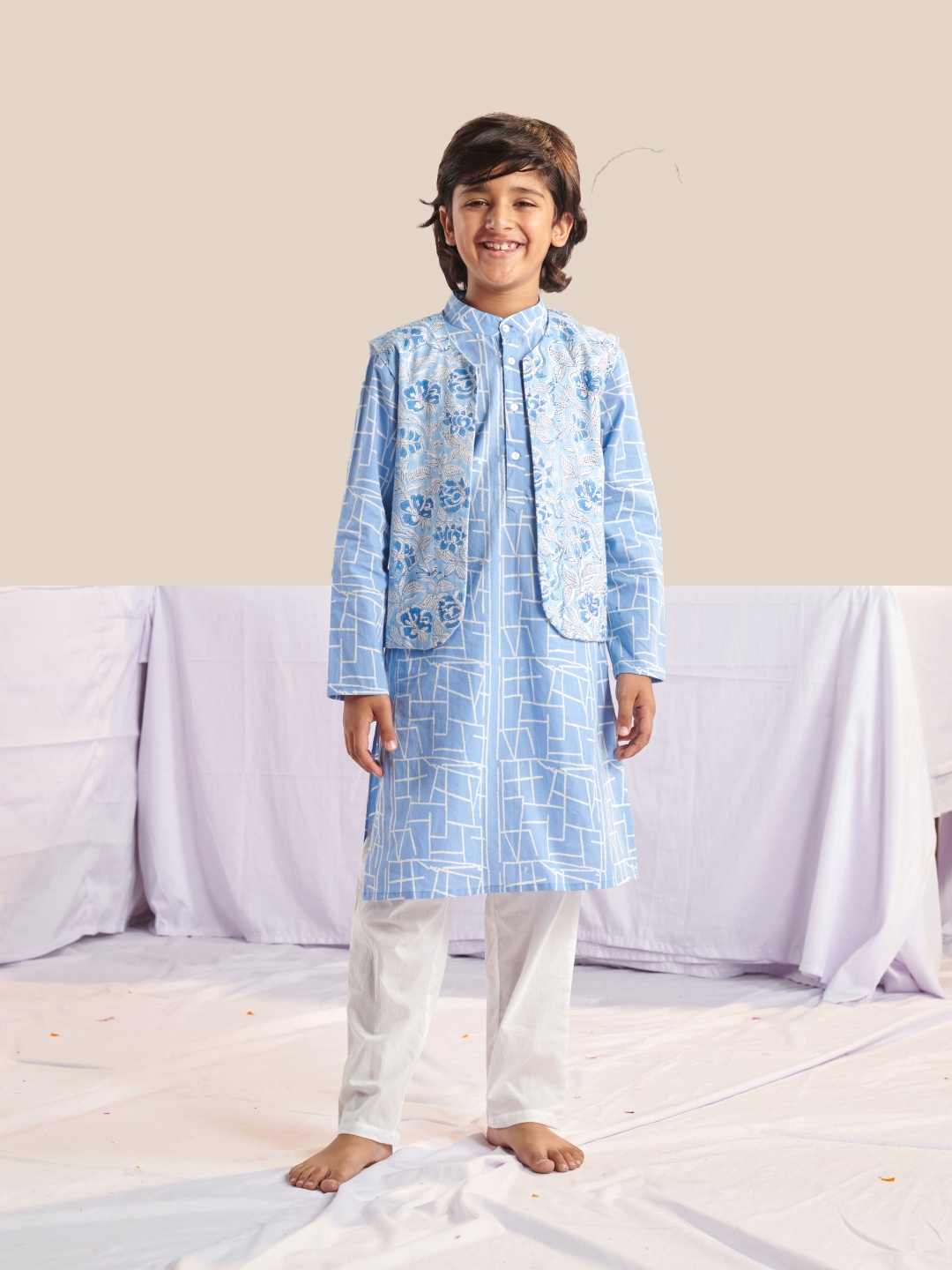 

pspeaches Boys Printed Regular Kurta with Pyjamas & Jacket, Blue