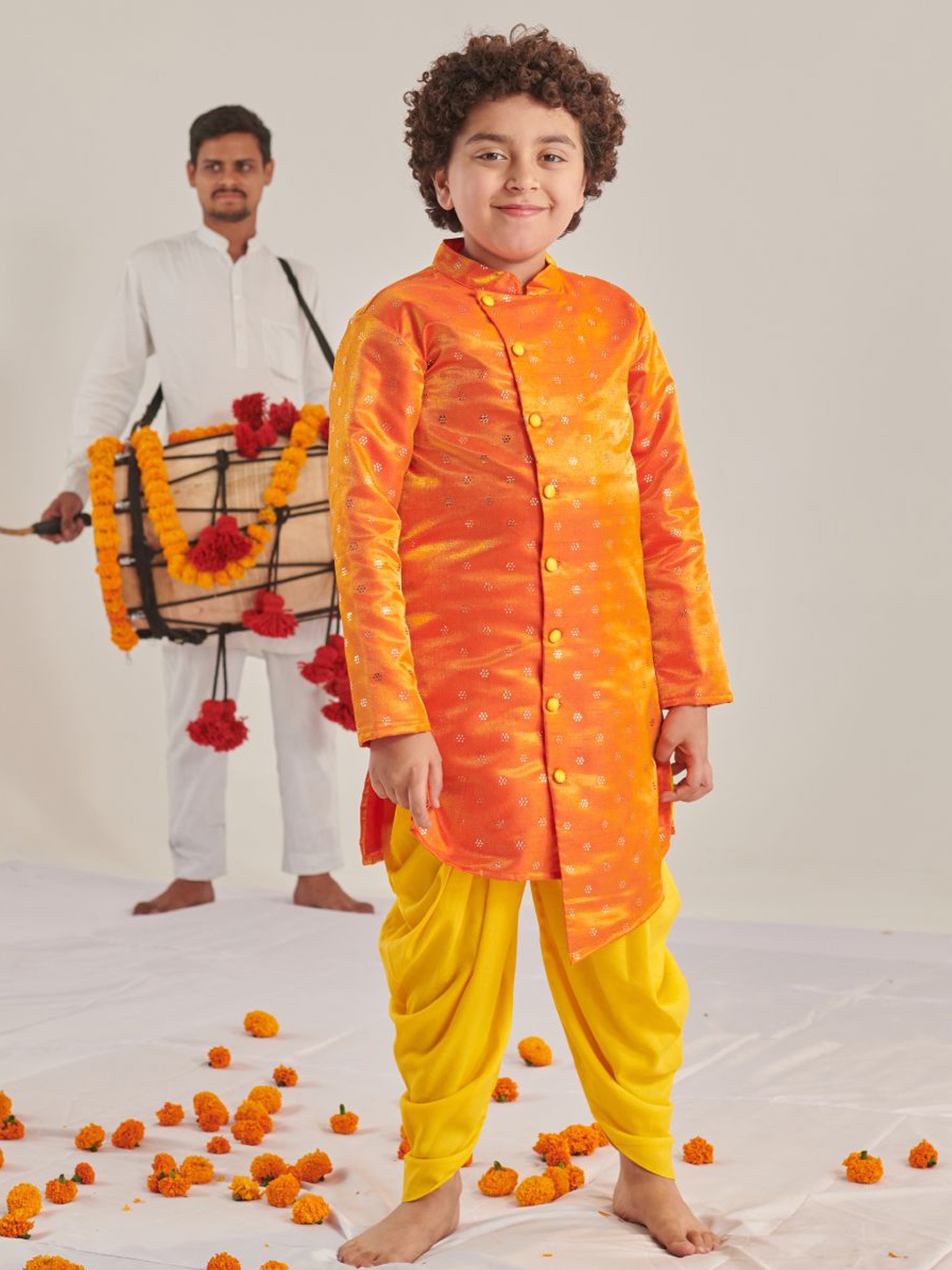

pspeaches Boys Ethnic Motifs Regular Kurta with Dhoti Pants, Orange
