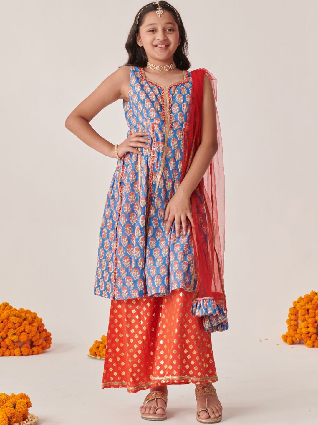 

pspeaches Girls Ethnic Motifs Printed Empire kurta with Palazzos & With Dupatta, Blue