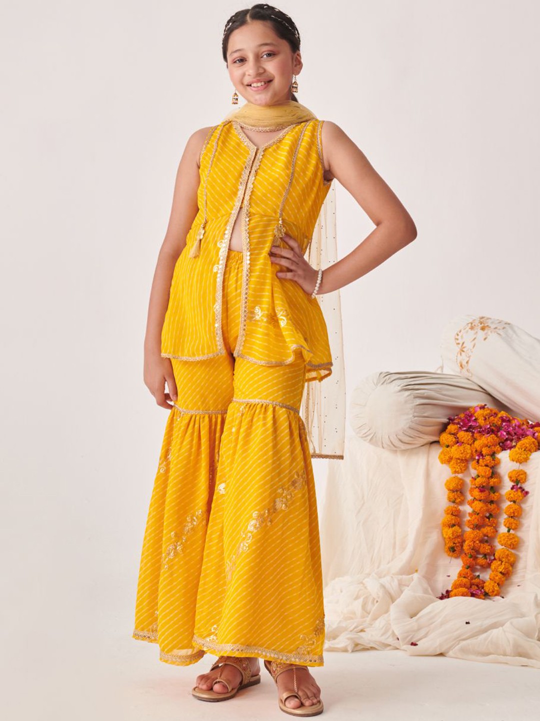 

pspeaches Girls Striped Regular Sequinned Kurta with Sharara & With Dupatta, Yellow