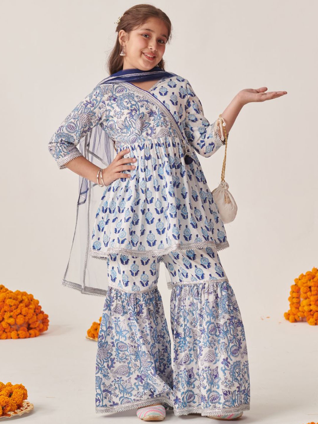 

pspeaches Girls Floral Printed Empire Thread Work Kurta Set With Dupatta, Blue