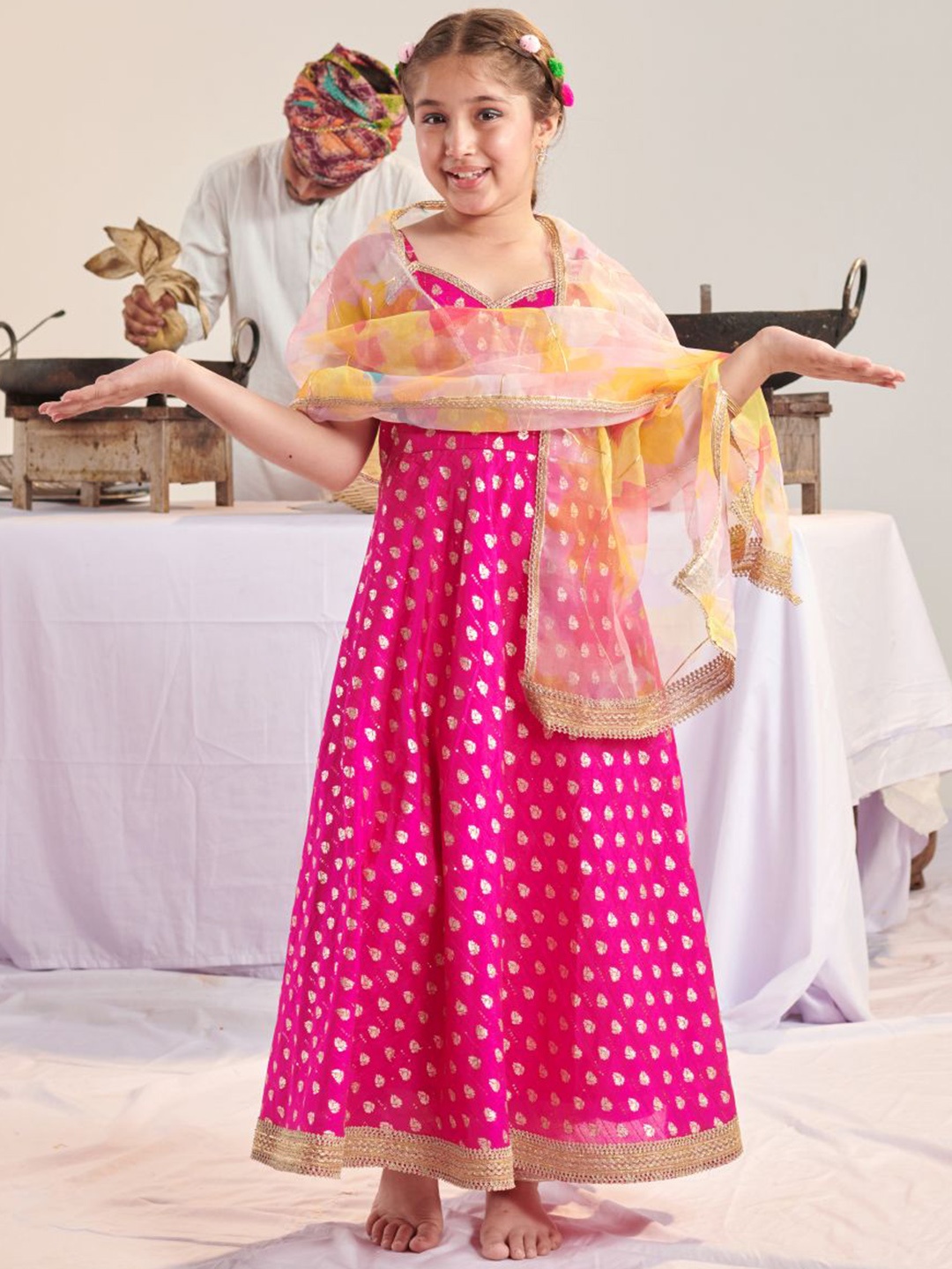 

pspeaches Girls Floral Printed Regular Sequinned Kurta with Pyjamas & With Dupatta, Magenta