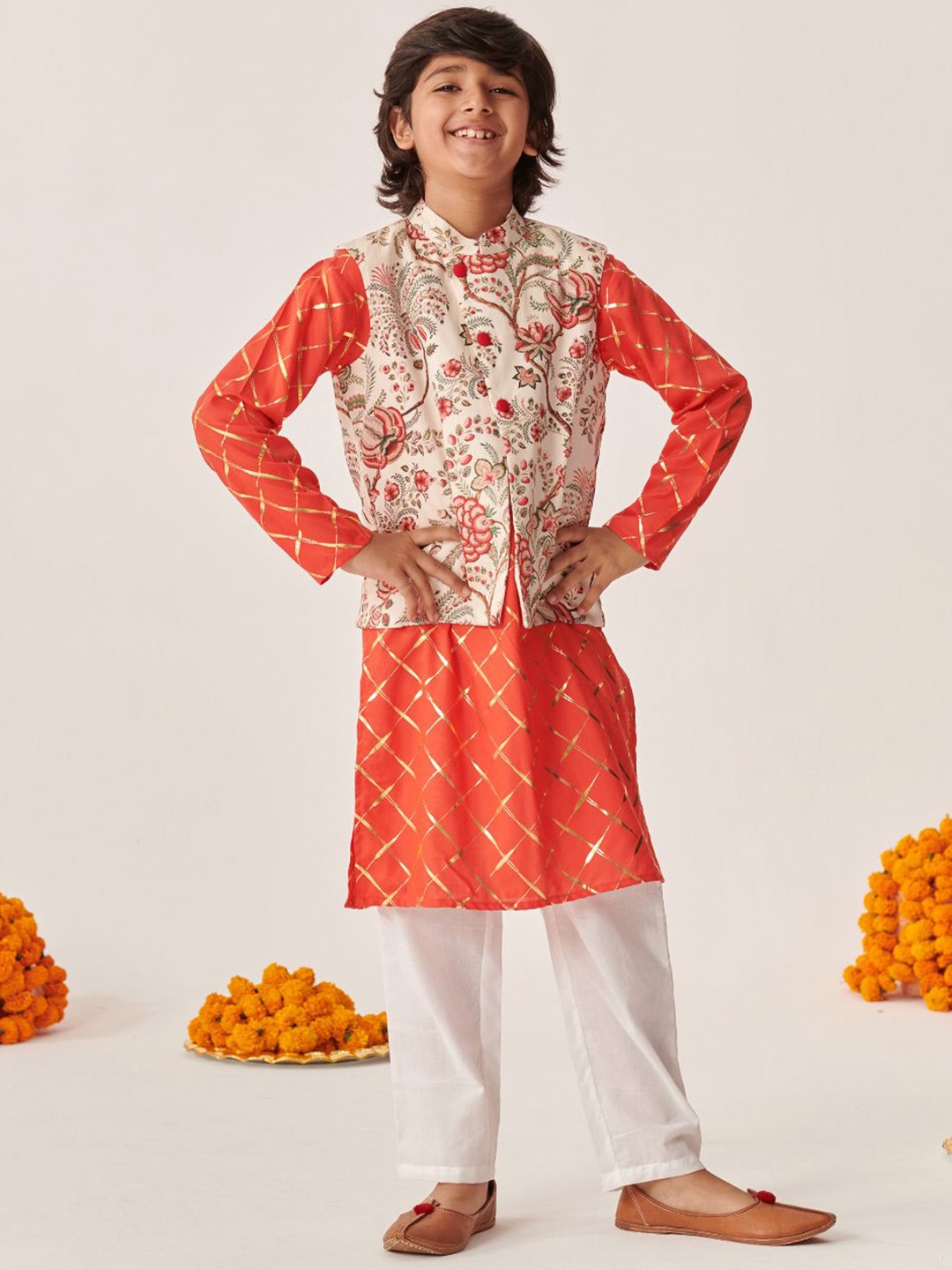 

pspeaches Boys Floral Printed Regular Kurta with Pyjama & Jacket, Orange