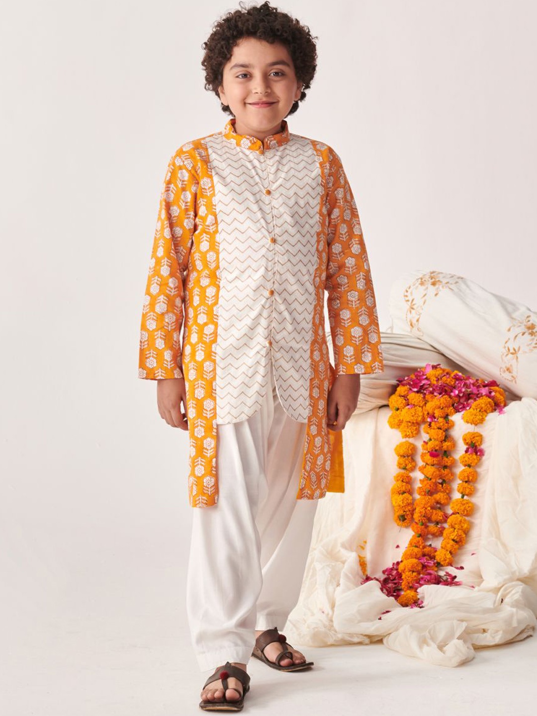 

pspeaches Boys Printed Regular Kurta with Pyjamas, Orange