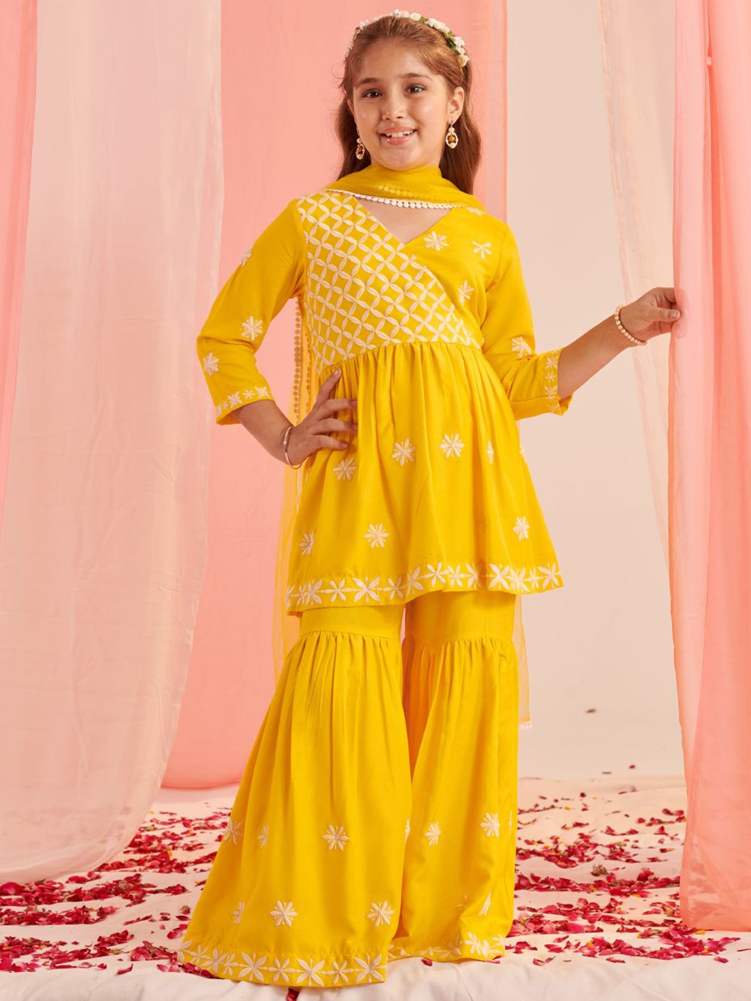 

pspeaches Girls Floral Embroidered Empire Thread Work Kurta with Sharara & With Dupatta, Yellow