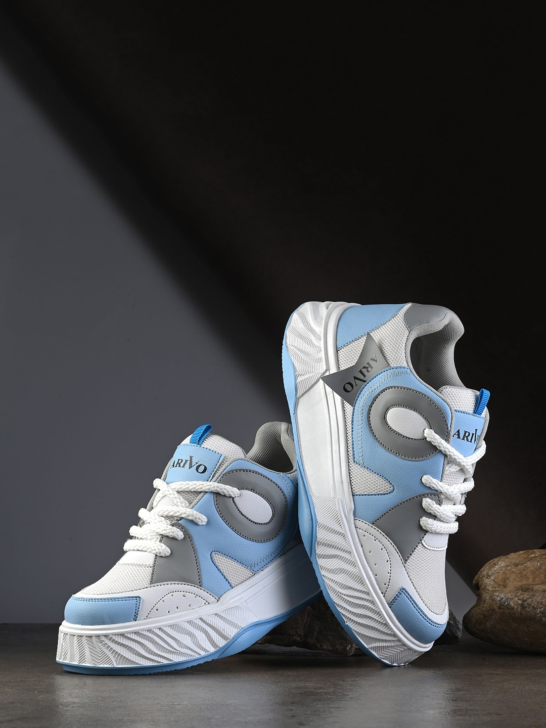 ARIVO Men Colourblocked Synthetic Leather Lightweight Sneakers, Blue