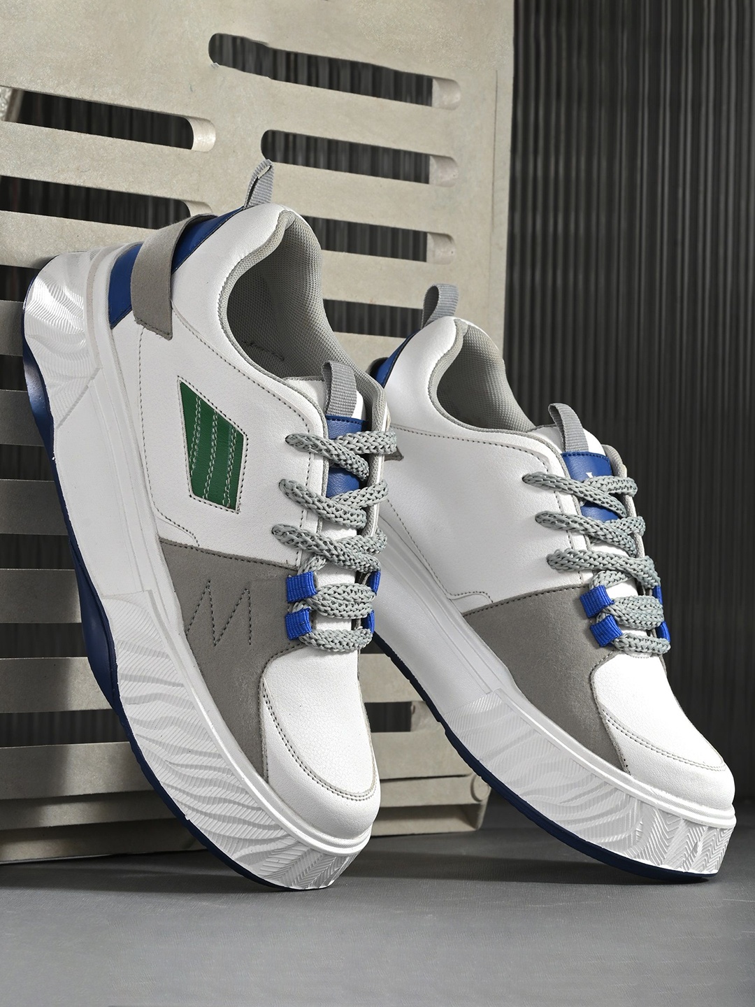 ARIVO Men Colourblocked mesh lightweight Sneakers, Grey