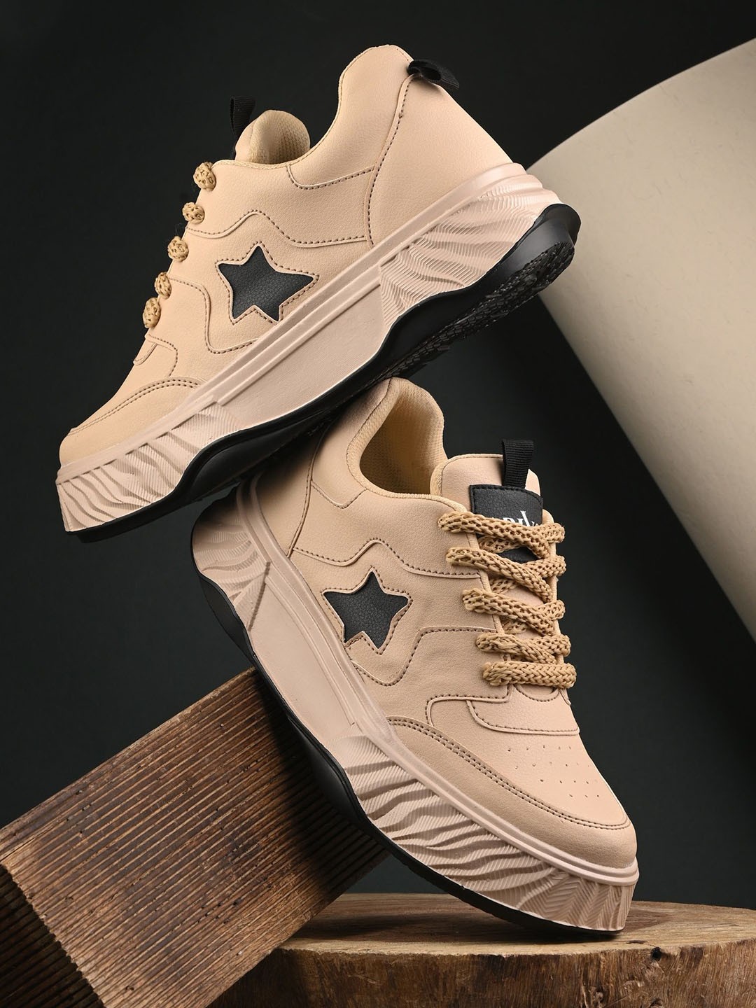

ARIVO Men Smart Casual Sneakers, Tan