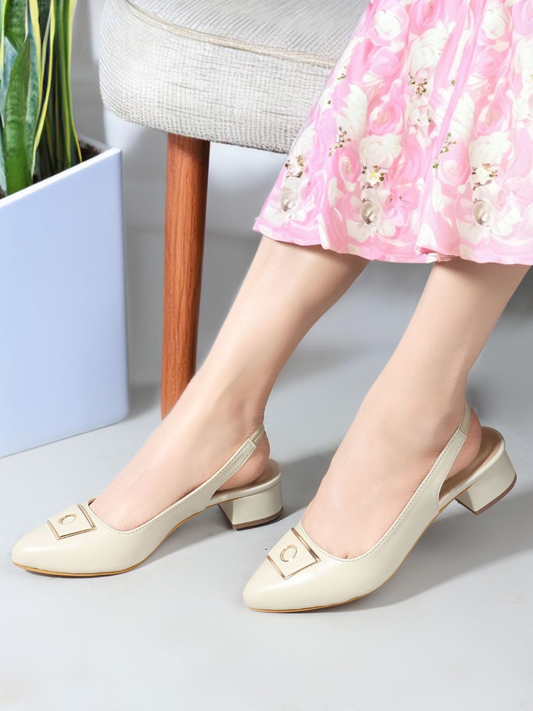 

Carlton London Block Heel Mules with Backstrap, Cream