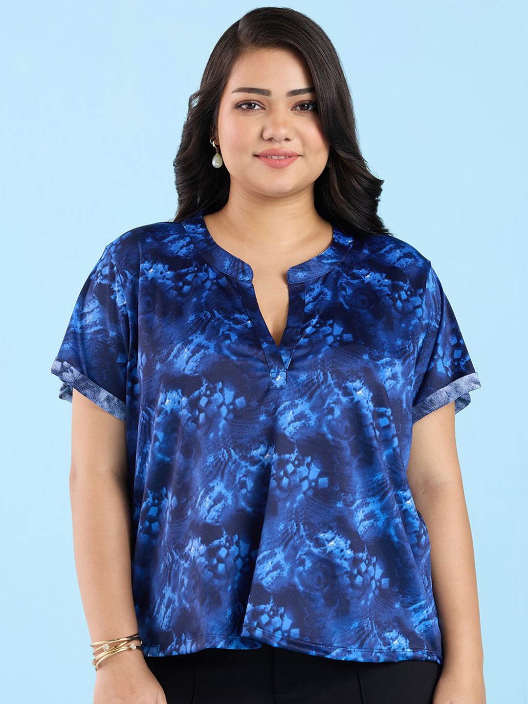 Big Hello - The Plus Life Abstract Print Notch Round Neck Top, Navy blue