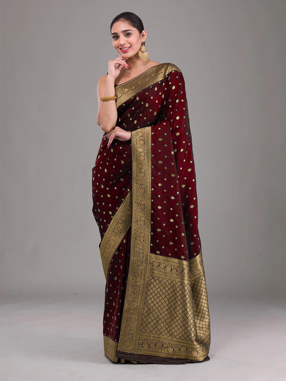 

MANMOHITSAREE Woven Design Zari Banarasi Saree, Maroon