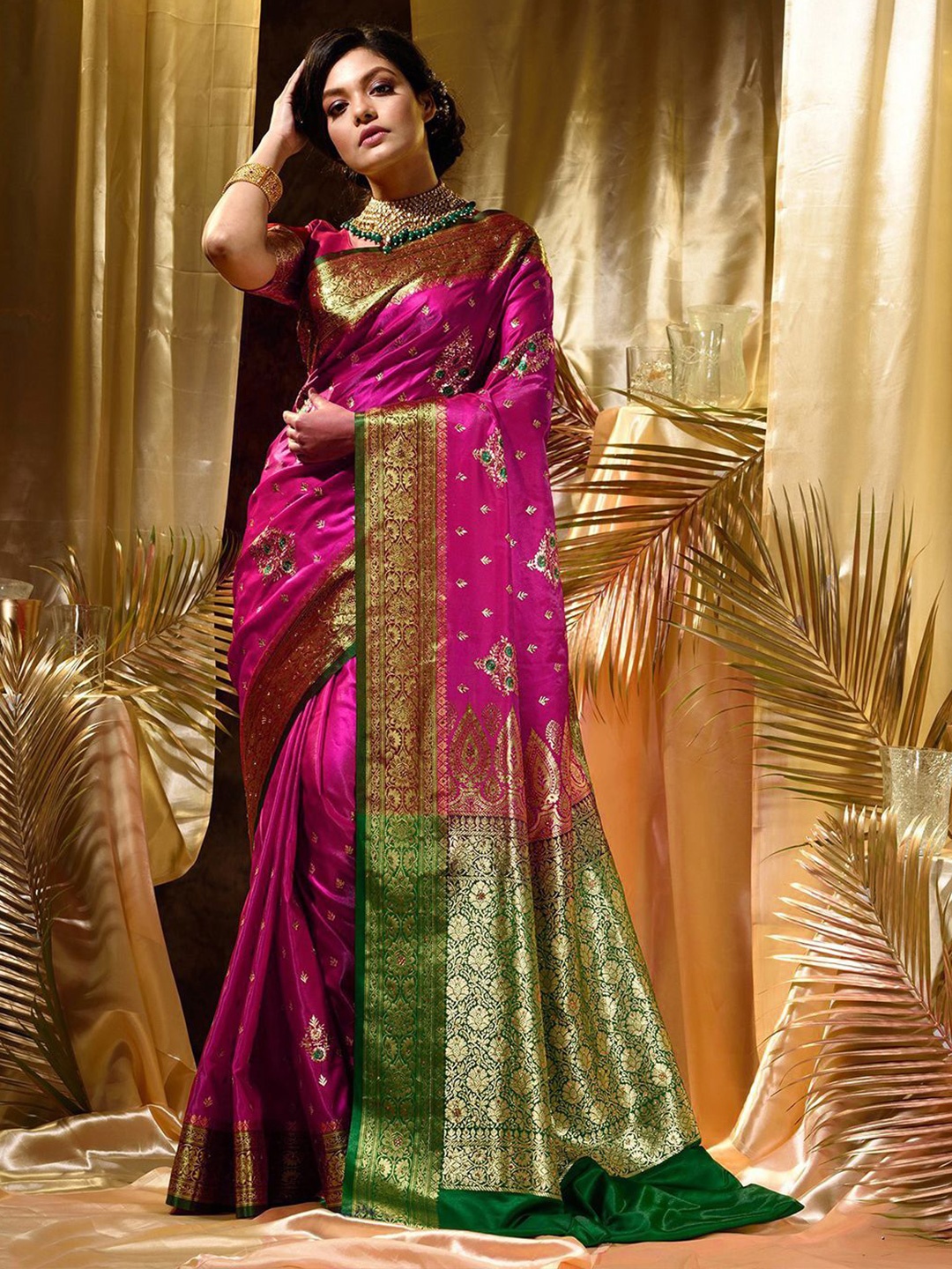 

MANMOHITSAREE Woven Design Banarasi Saree, Fuchsia