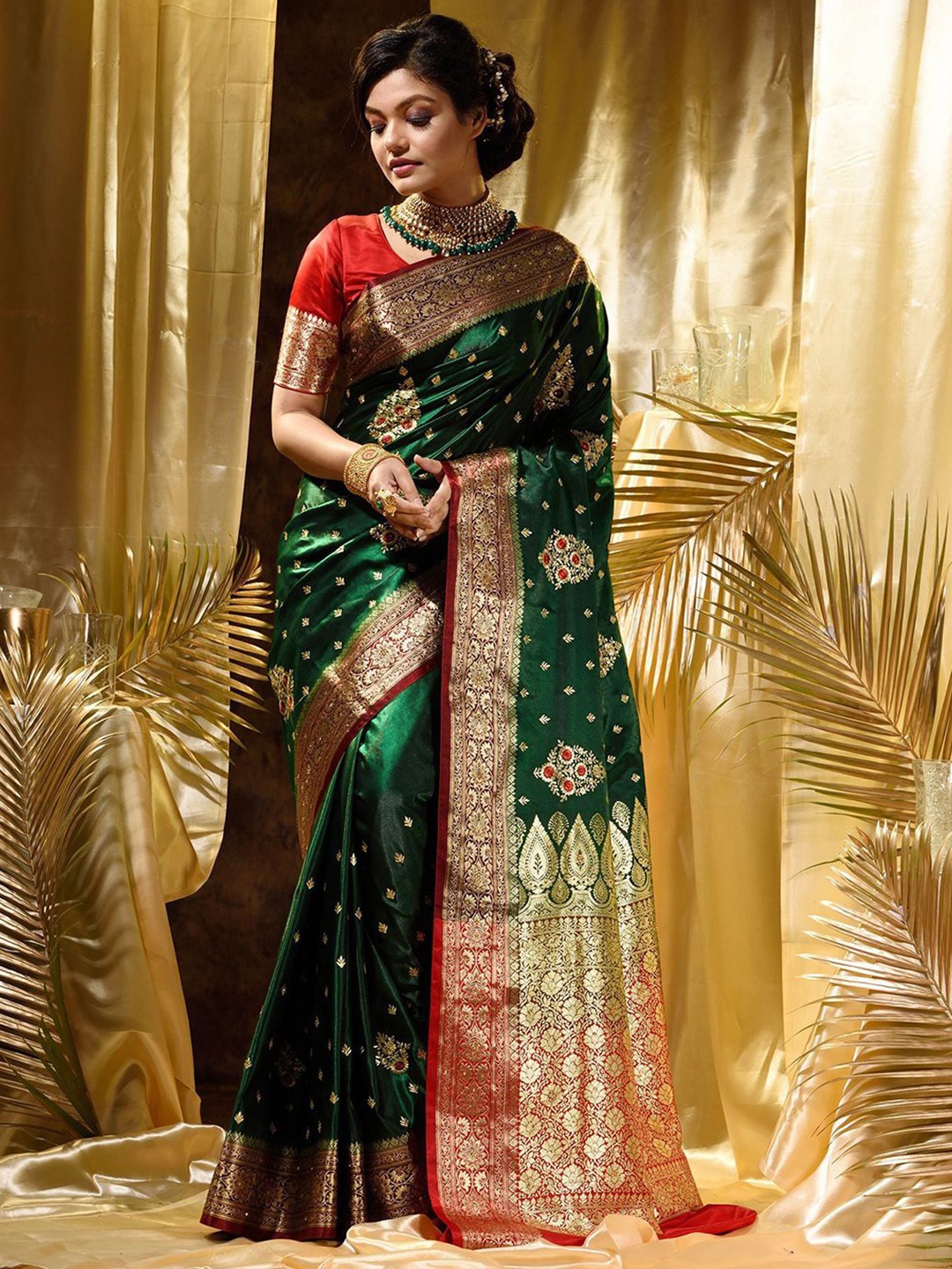 MANMOHITSAREE Zari Woven Design Banarasi Saree, Green