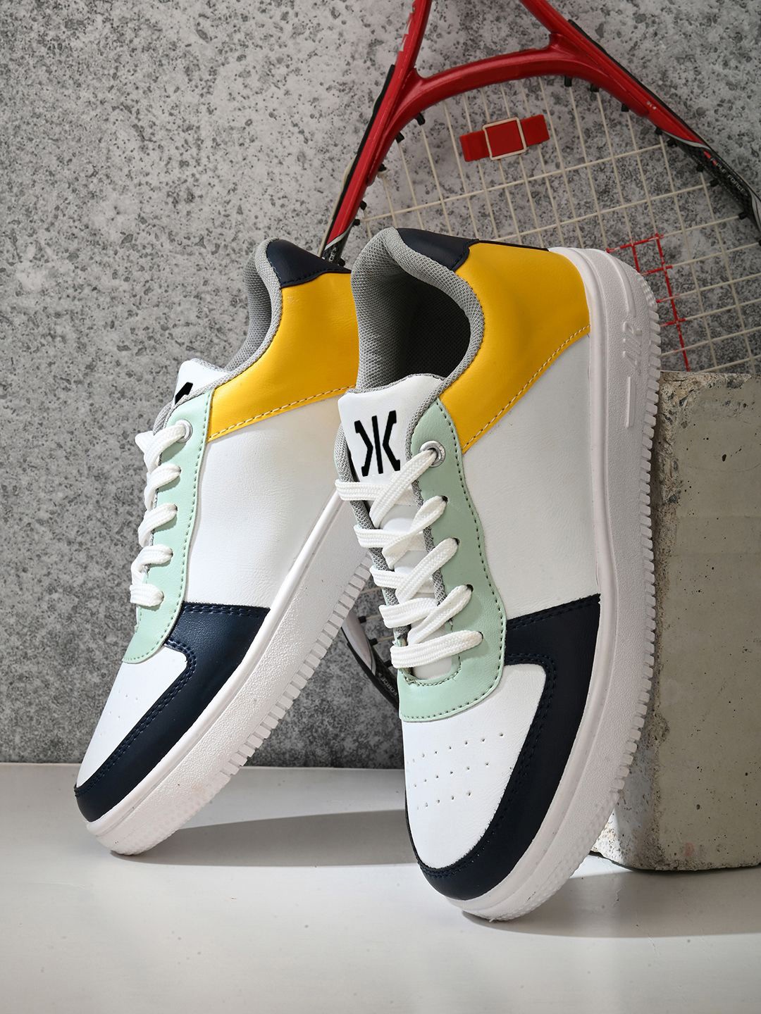

Prolific Men Colourblocked Sneakers, White