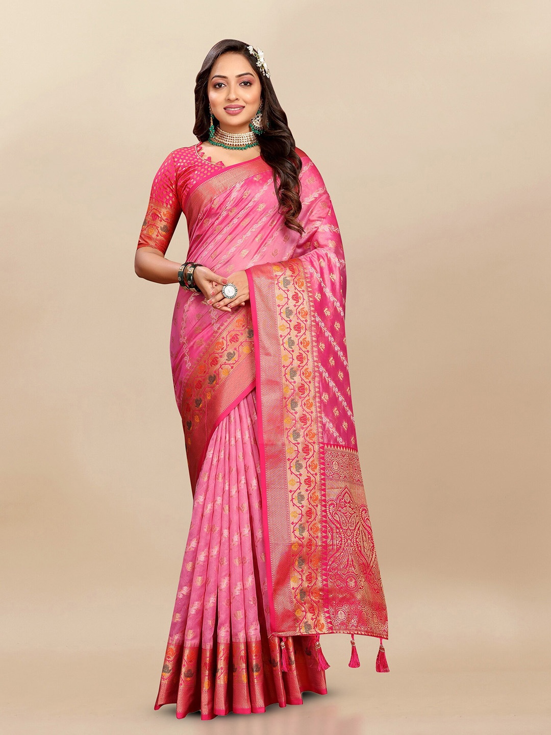 

Divyadham Textiles Woven Design Zari Organza Banarasi Saree, Coral