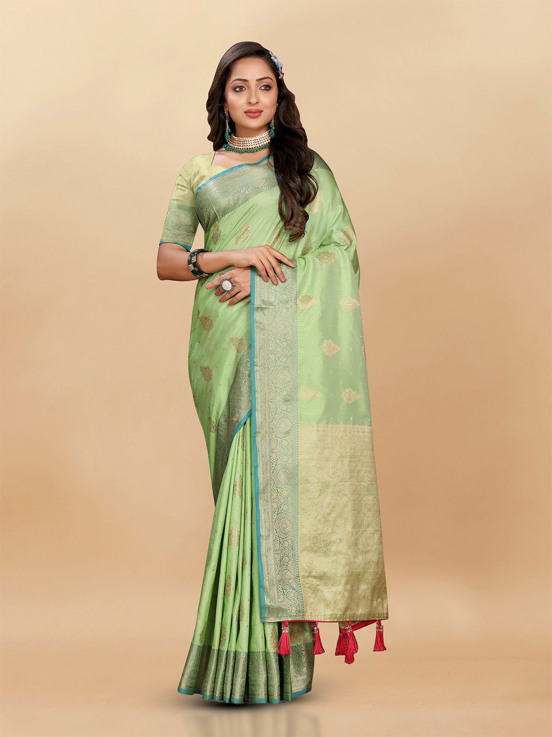 

Divyadham Textiles Woven Design Zari Pure Silk Banarasi Saree, Green
