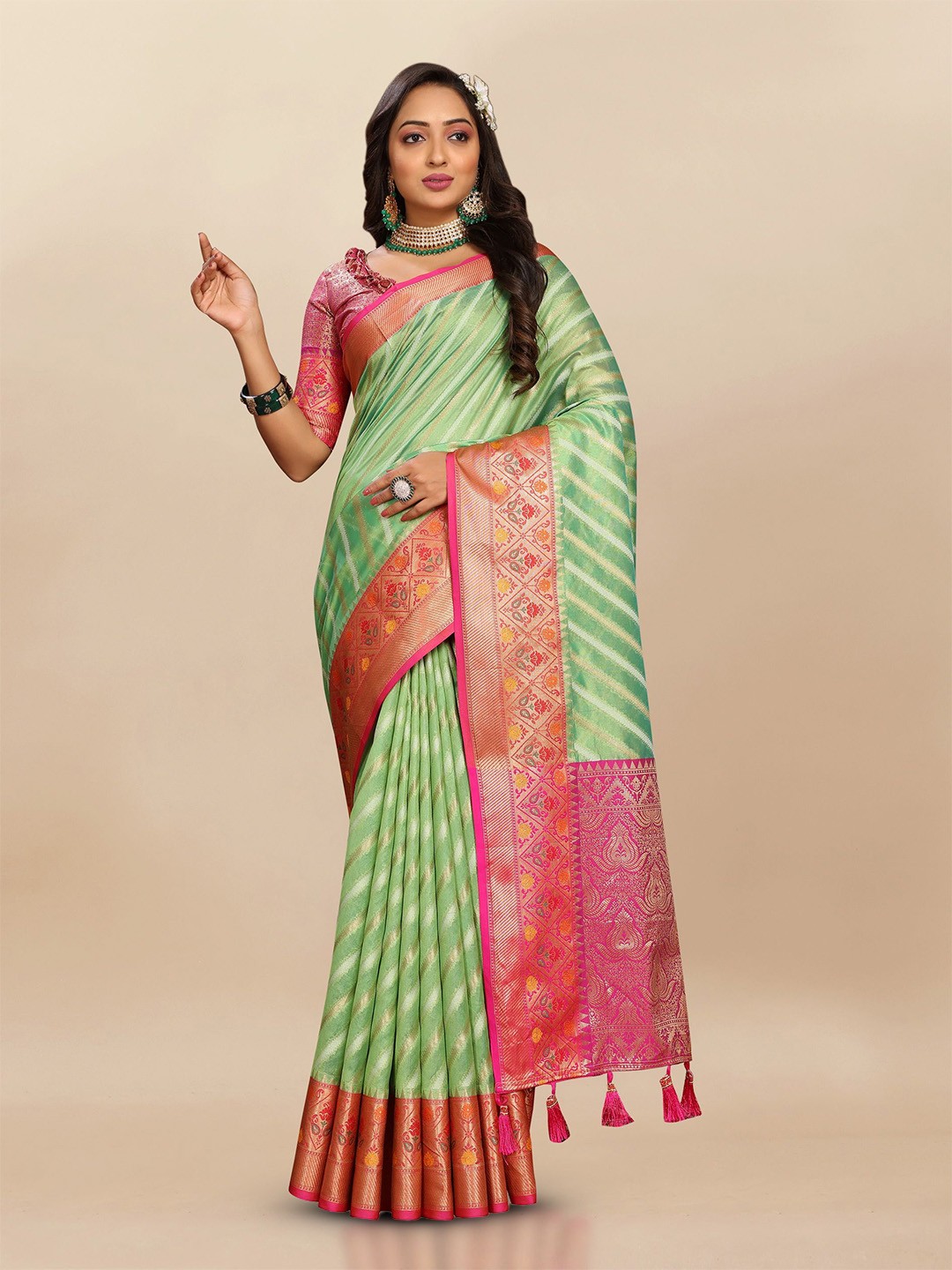 

Divyadham Textiles Woven Design Zari Organza Banarasi Saree, Green