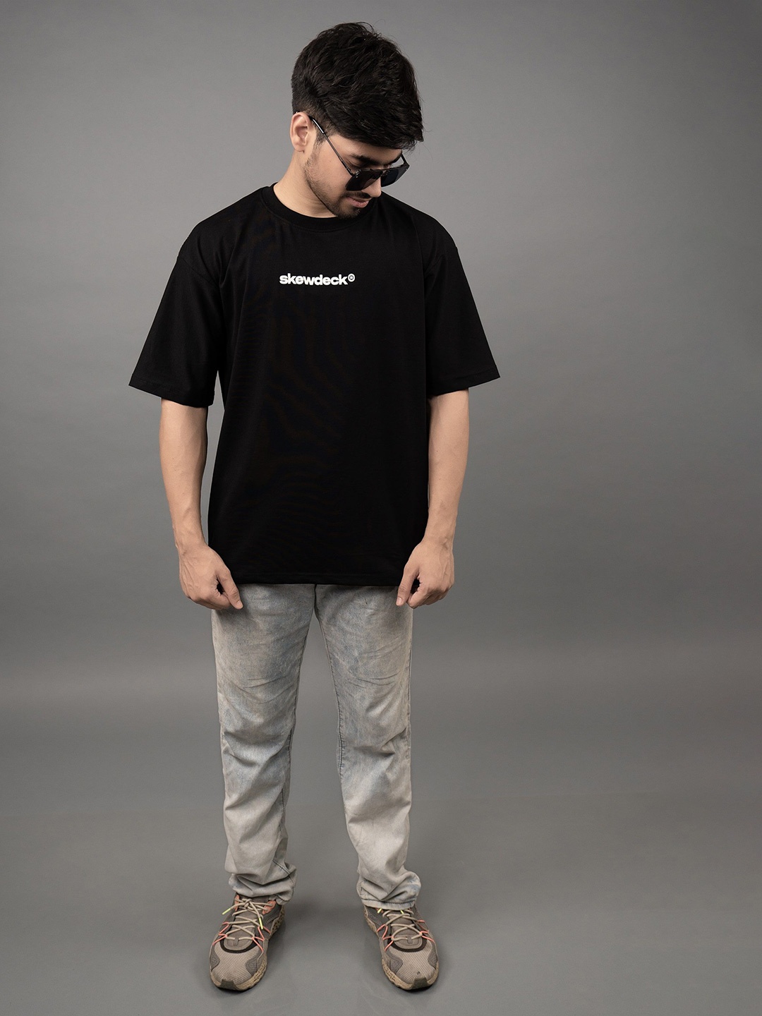 

Skewdeck Men Graphic Printed Round Neck Oversized T-shirt, Black