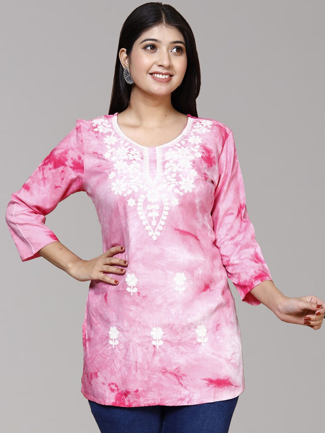

TULIP 21 Floral Embroidered Dyed Chikankari Kurti, Pink