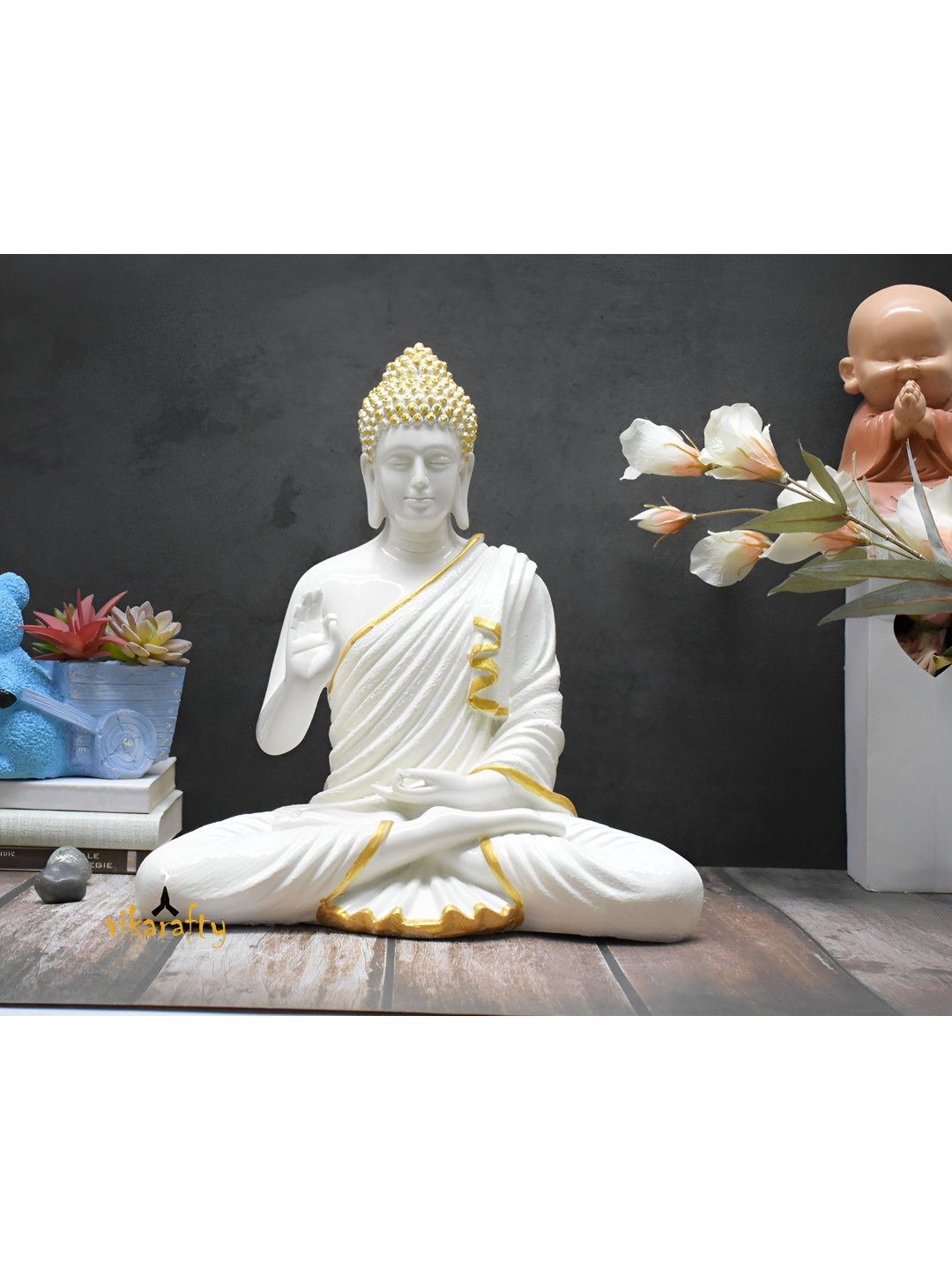 

Vikarafty Off White Idol Showpiece