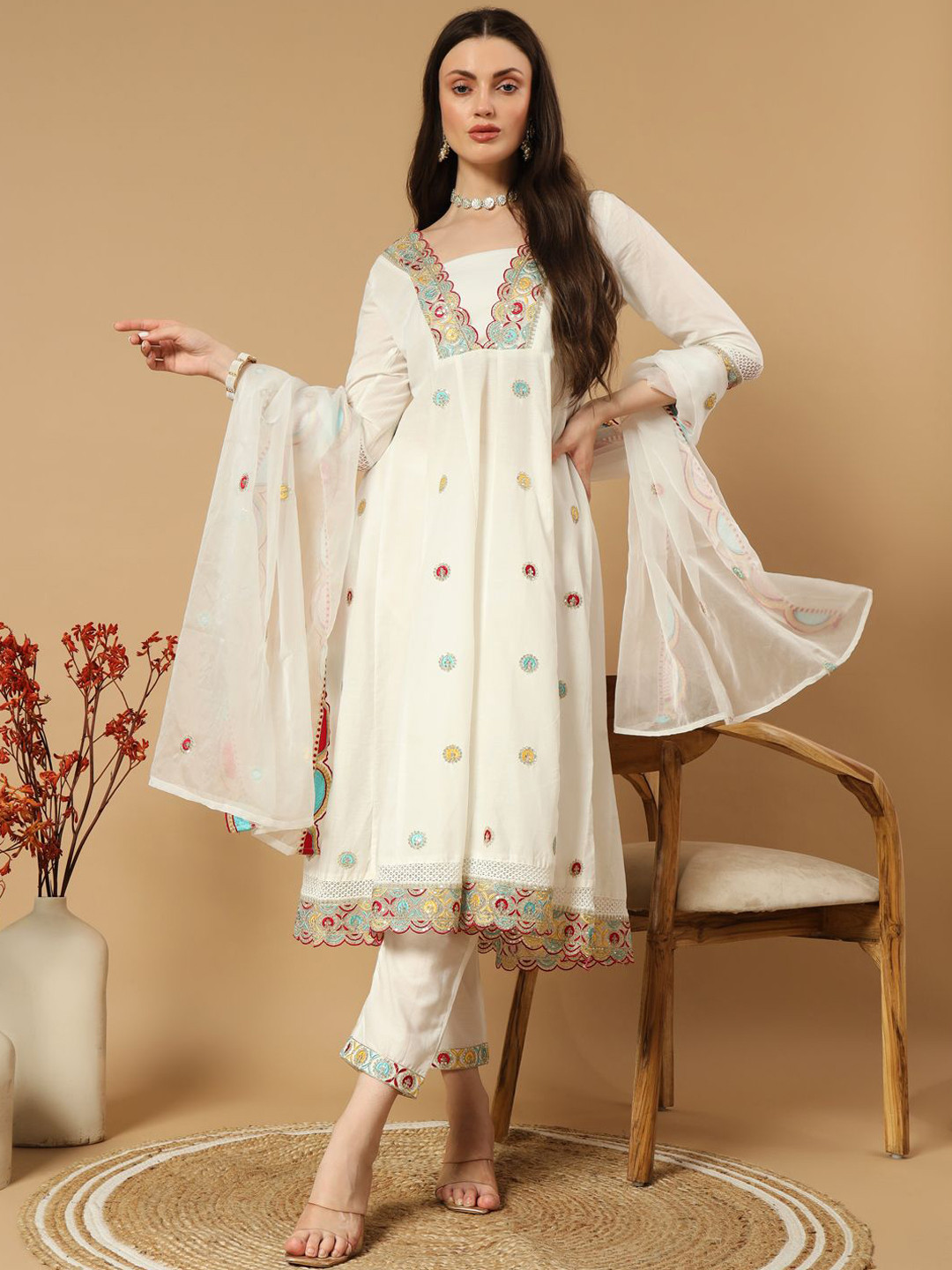 

IkDaiya Women Embroidered Regular Sequinned Pure Cotton Kurta with Trousers & With Dupatta, White